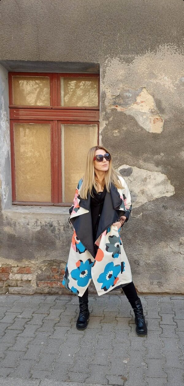 received_1595592077612037